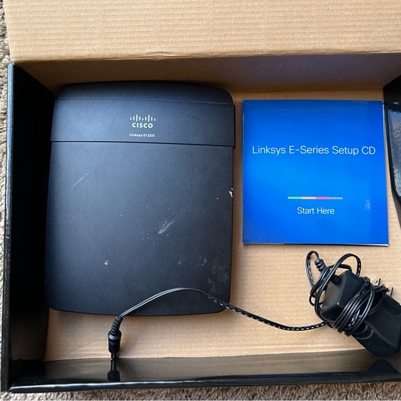 Modem and Wi-Fi Router lot - Picture 4 of 5